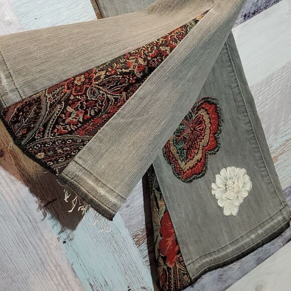 Lucky Brand Gray Hippie Upcycled Tapestry Bell Bottom Flared Festival Jeans Sz 6 - Picture 1 of 14